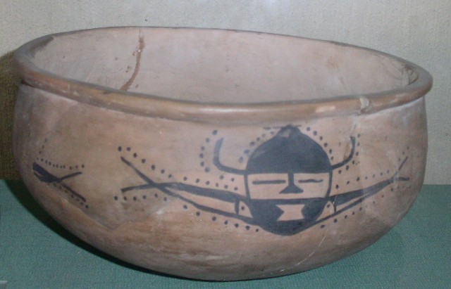 Painted pottery, Yangsaho culture, ca 5000-2500 BCE. Photo Magnus Reuterdahl